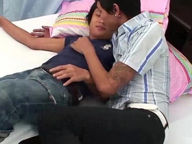 Golden shower and bareback sex with Asian golfers