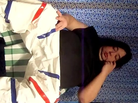 Japanese guy gets a slam dunk of cum after playing with his big cock